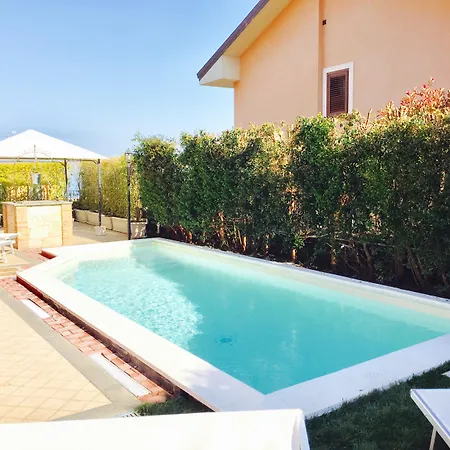 Etna Il Pino Holiday home *